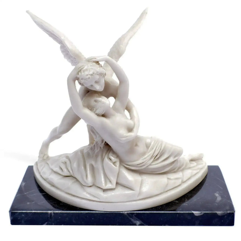 Cupidon et Psyché : reproduction de la sculpture en marbre de Canova.