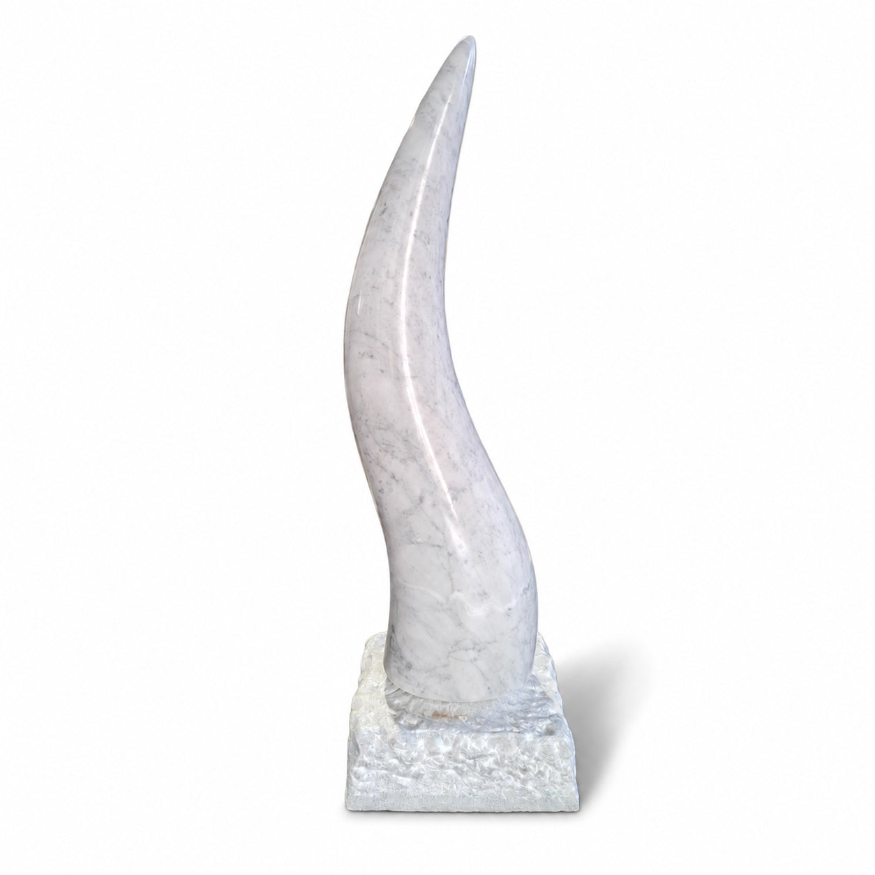 Corno Diseño Escultura en Mármol de Carrara – Amuleto de la Suerte 75 cm