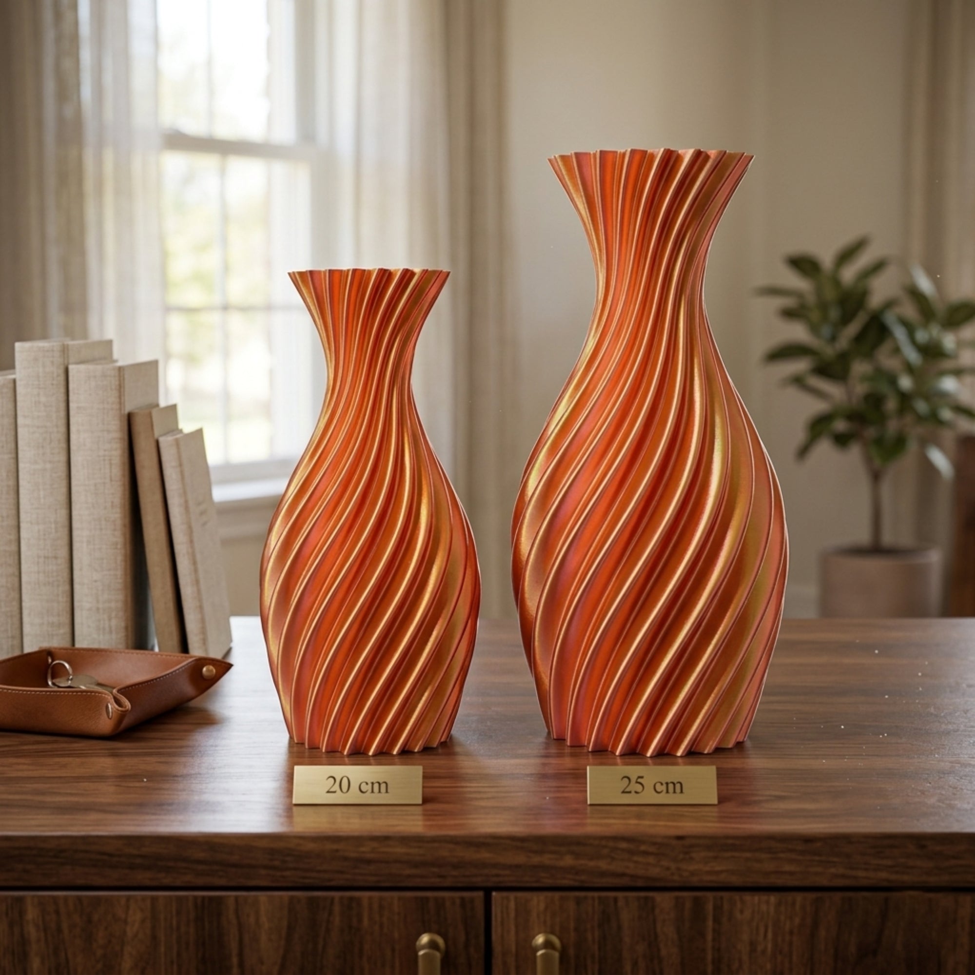 Due vasi rosa/arancio con confronto dimensioni 20 e 25 cm