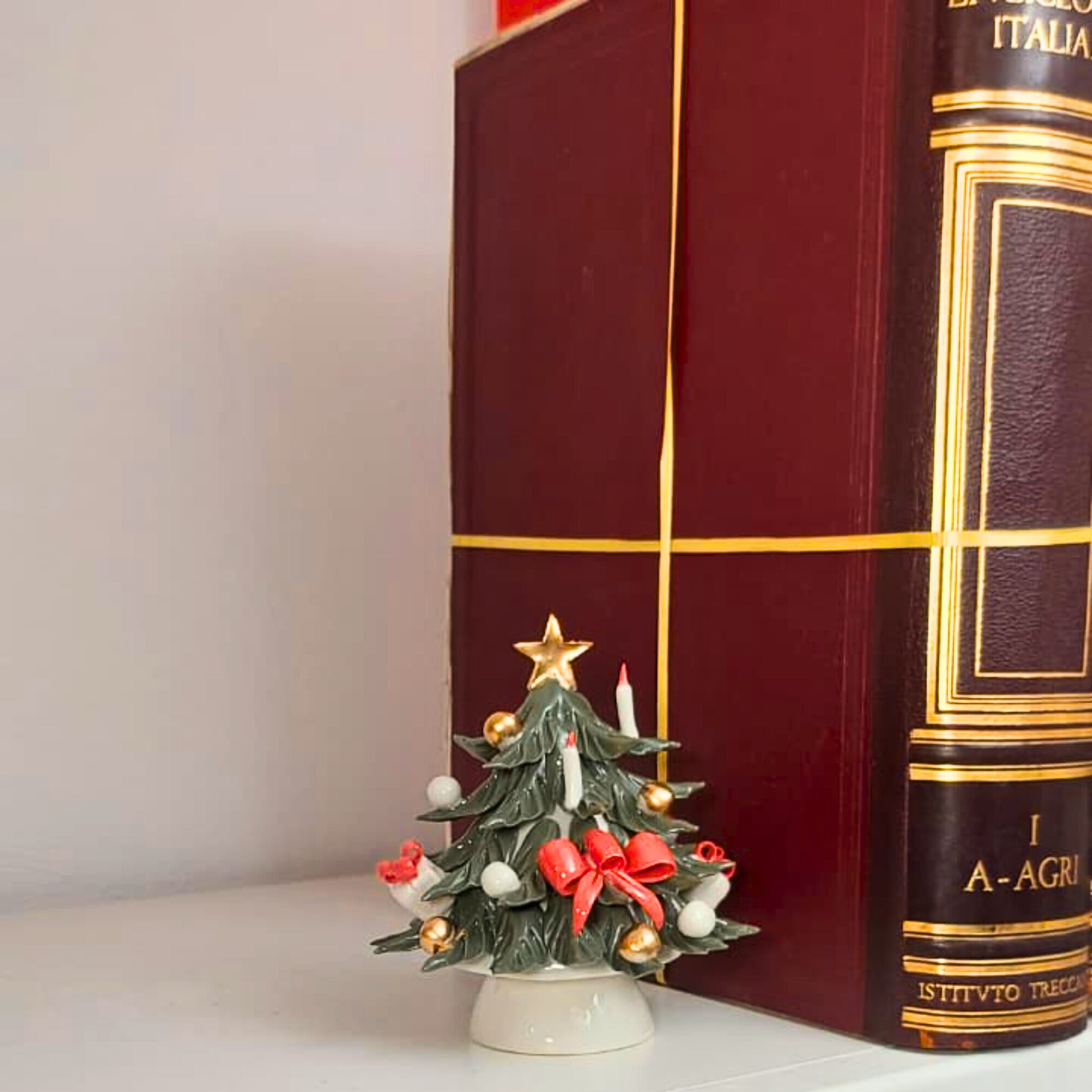 Albero Capodimonte in Porcellana con Stelle di Natale