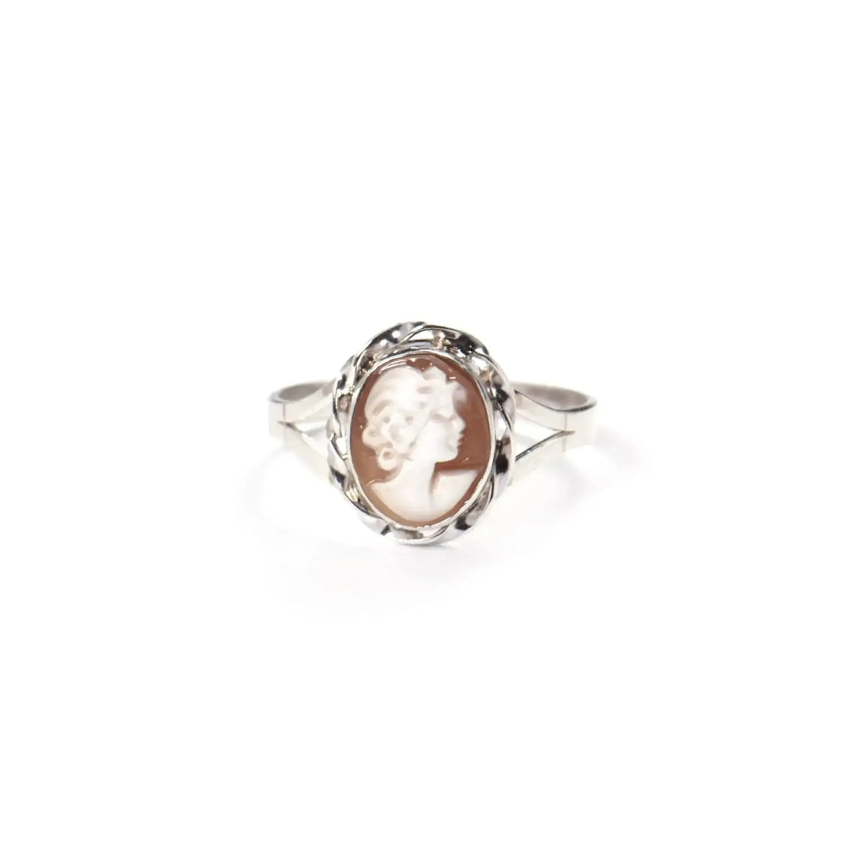 Vista frontal Anillo de plata con Cameo.