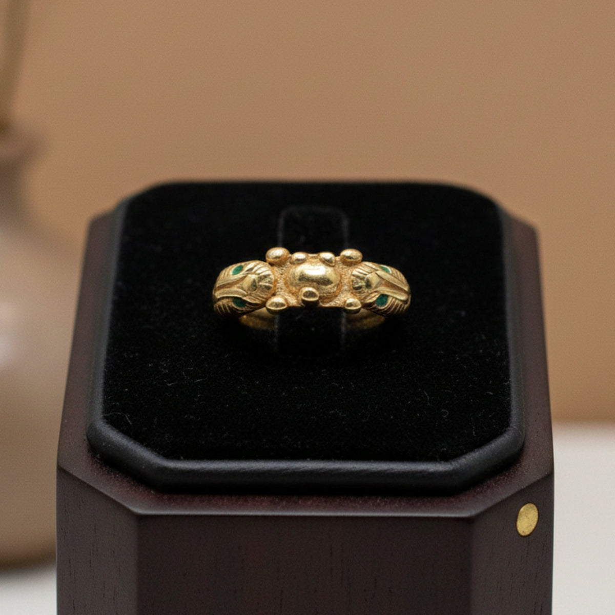 Two-headed snake ring made of 925 silver, finished in 18K gold