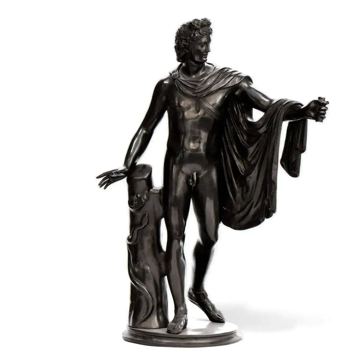 Copia de la estatua de bronce de Apolo Belvedere de los museos del Vaticano