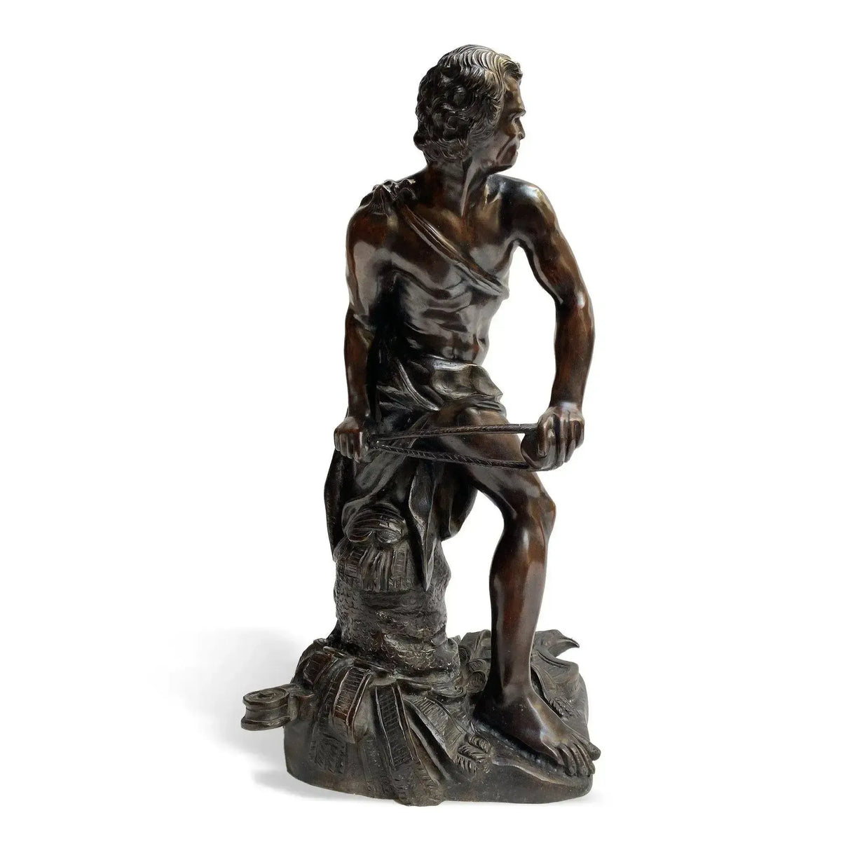 David di Bernini in bronzo brunito, vista intera frontale con fionda e armatura scolpita ai piedi.
