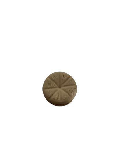 Magnete a forma di pane rotondo di Ercolano con incisioni a spicchi, su fondo bianco
