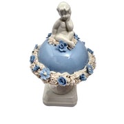 Perfumista de porcelana Capodimonte - Al.19 cm.