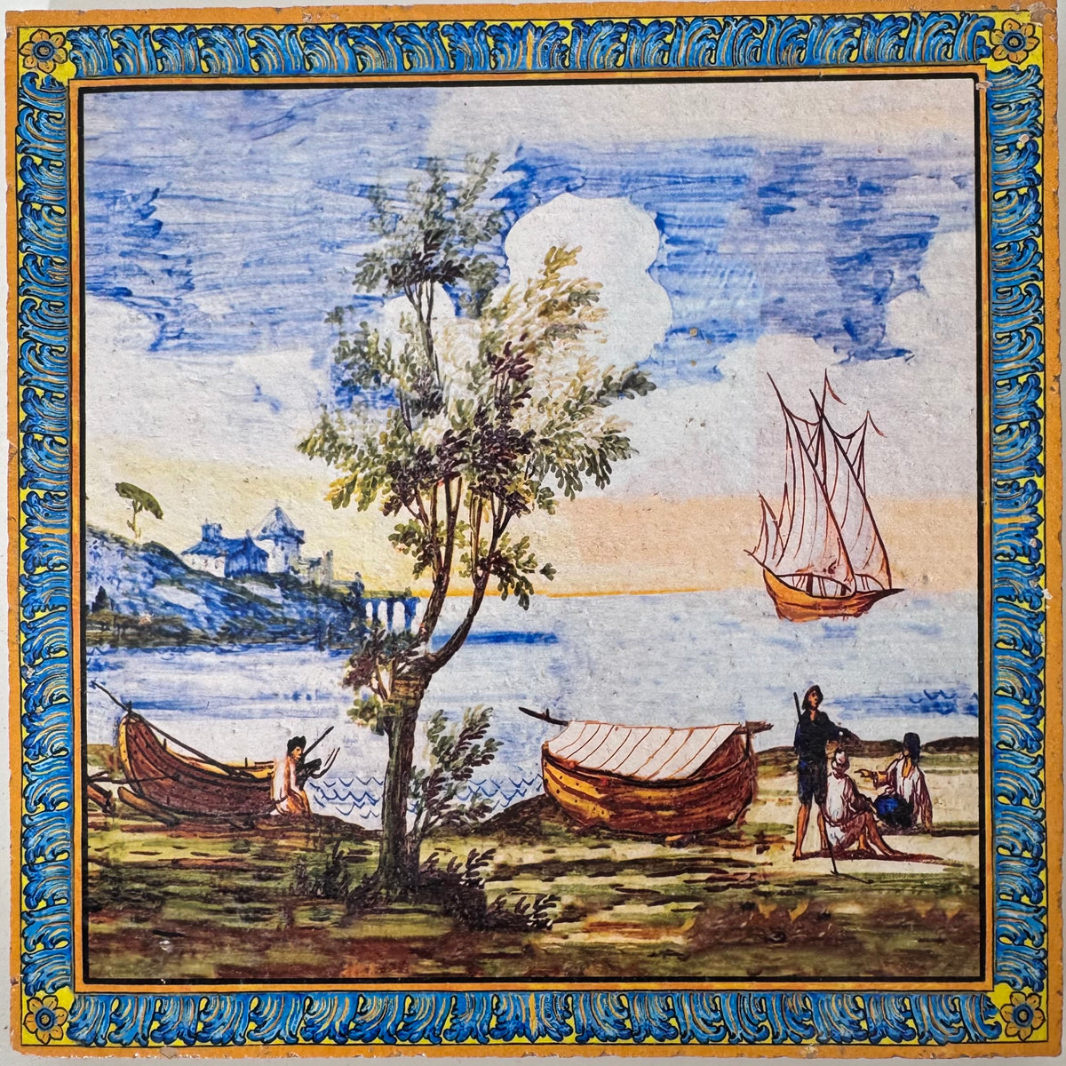 Piastrella in cotto con nave a vela e barche sulla riva, decoro del Chiostro di Santa Chiara