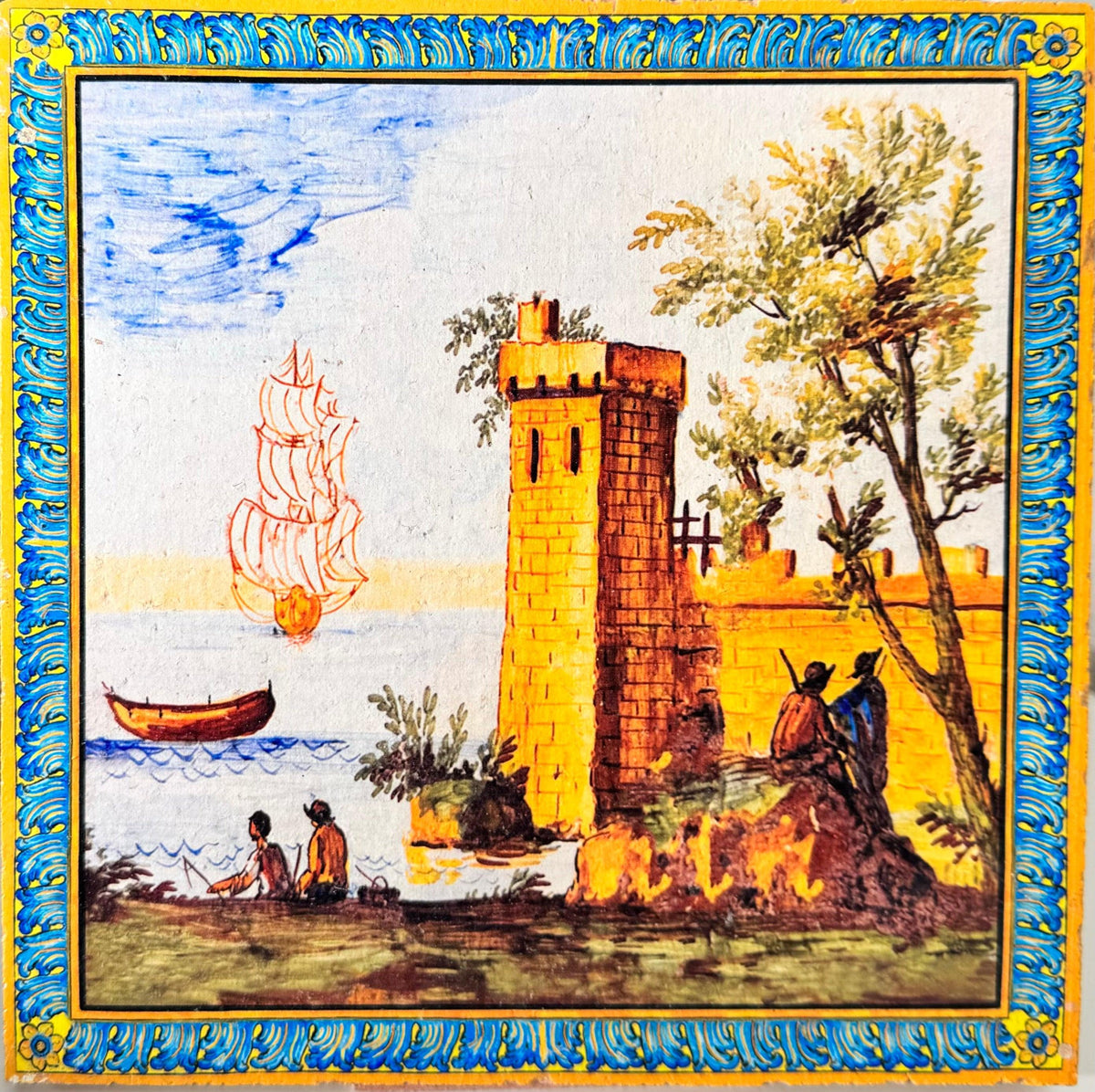 Piastrella in cotto con torre sulla costa e veliero, decoro del Chiostro di Santa Chiara