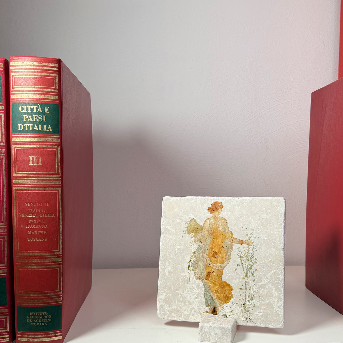Marble ring holder