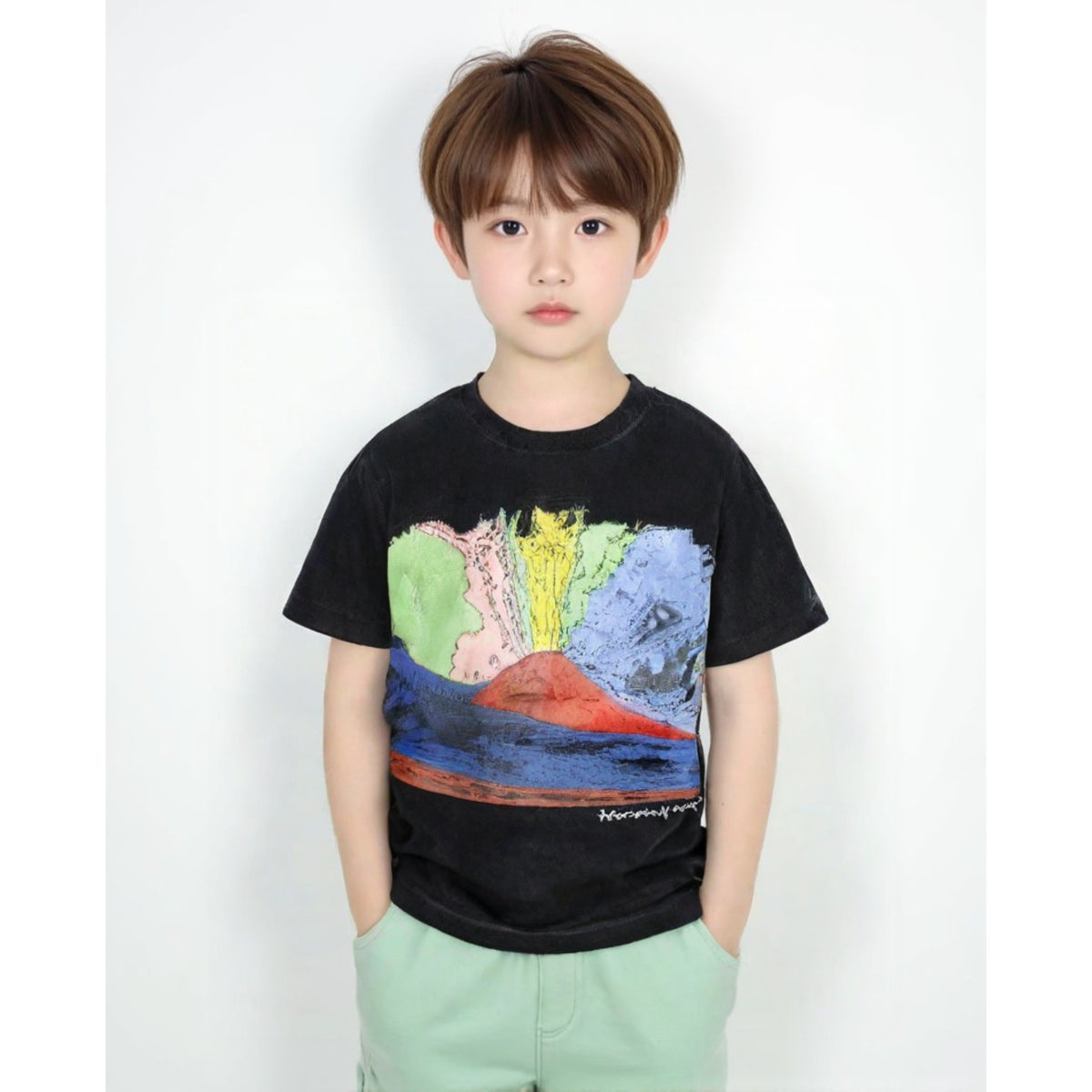 Camiseta infantil de algodón con estampado “Vesuvius” de Andy Warhol, arte pop colorido.