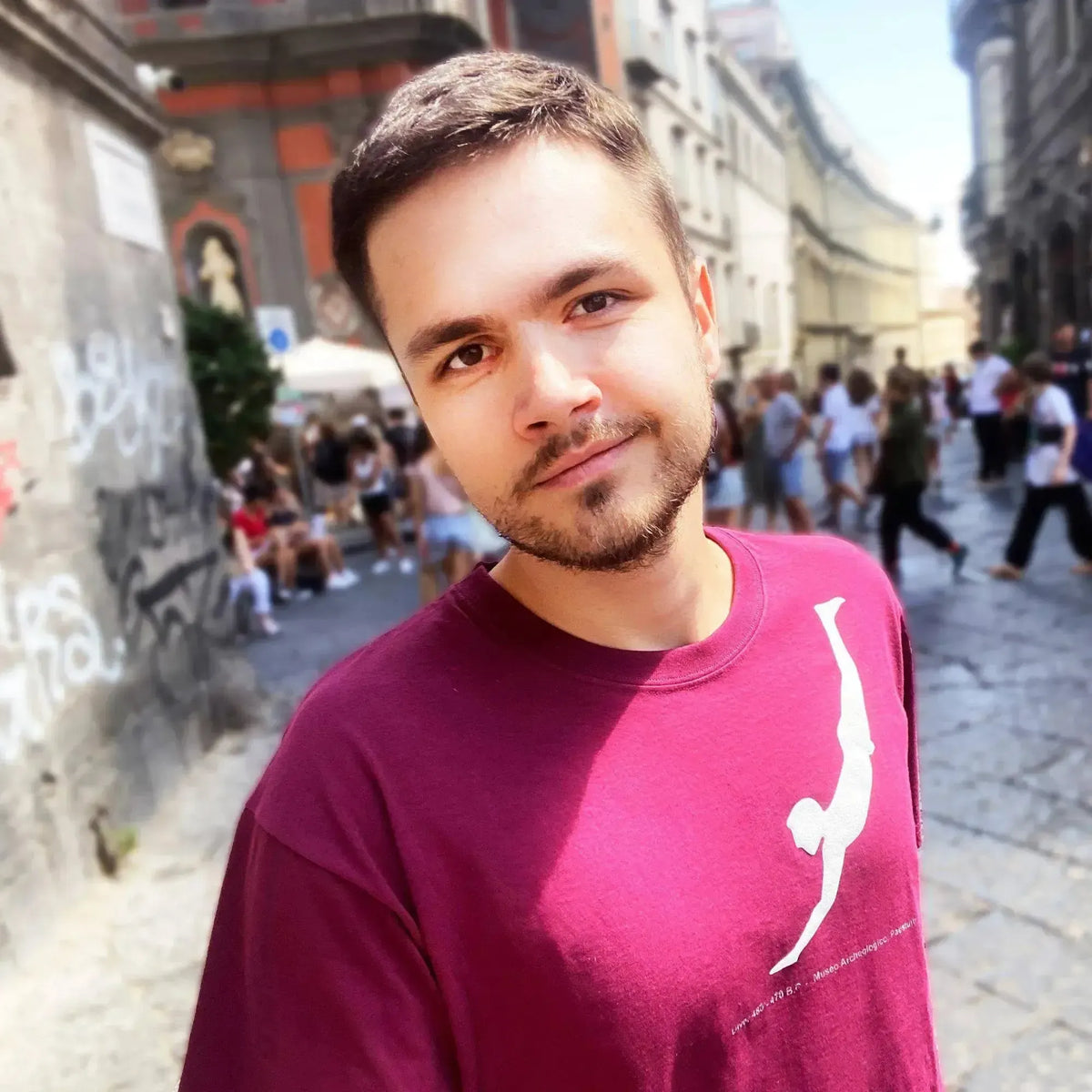 Camiseta desgastada de hombre burdeos con estampado de buzo Paestum