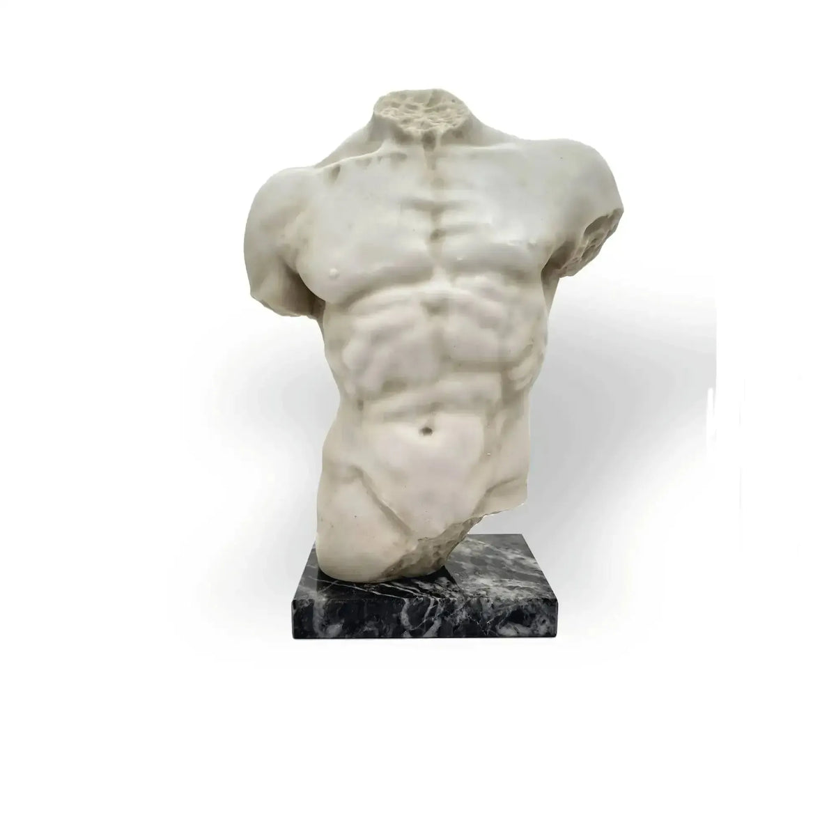 Torso di uomo in marmo chiaro vista frontale