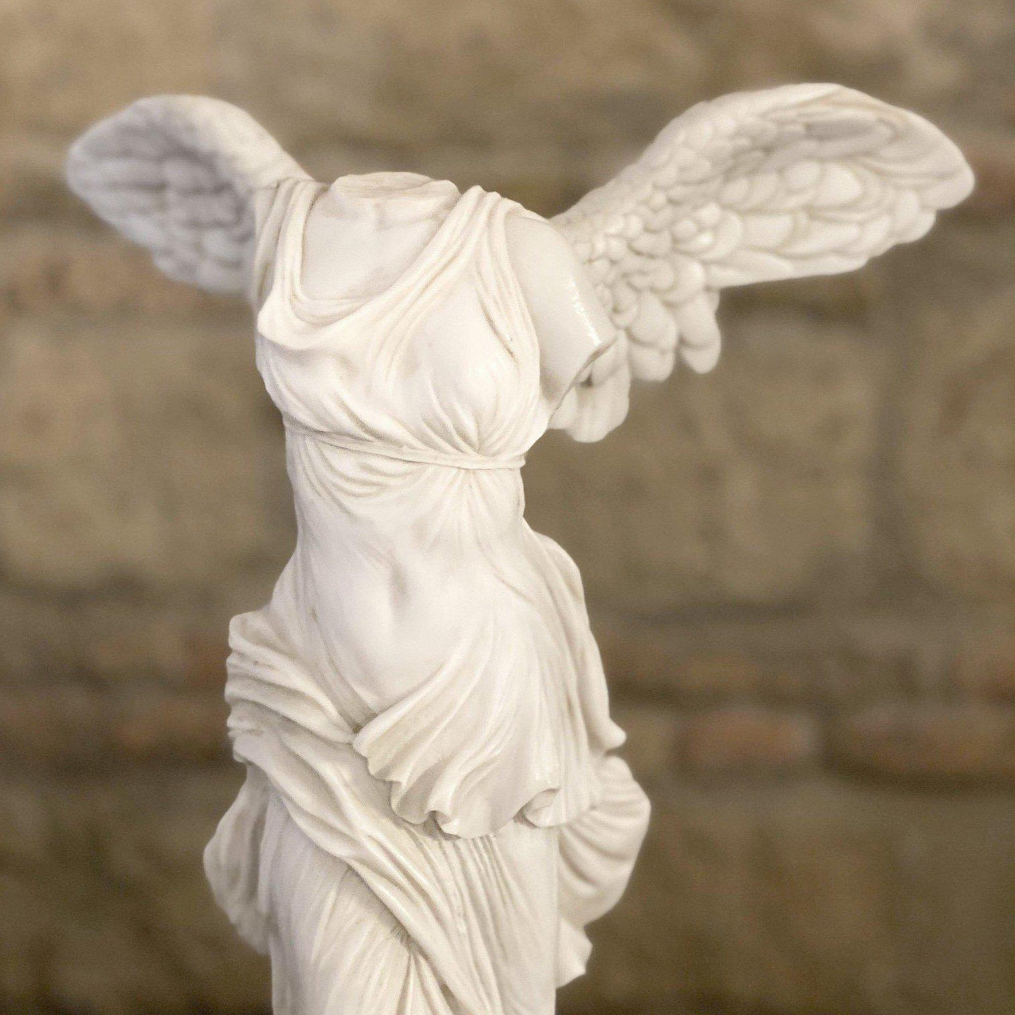 Winged statue of nike hotsell