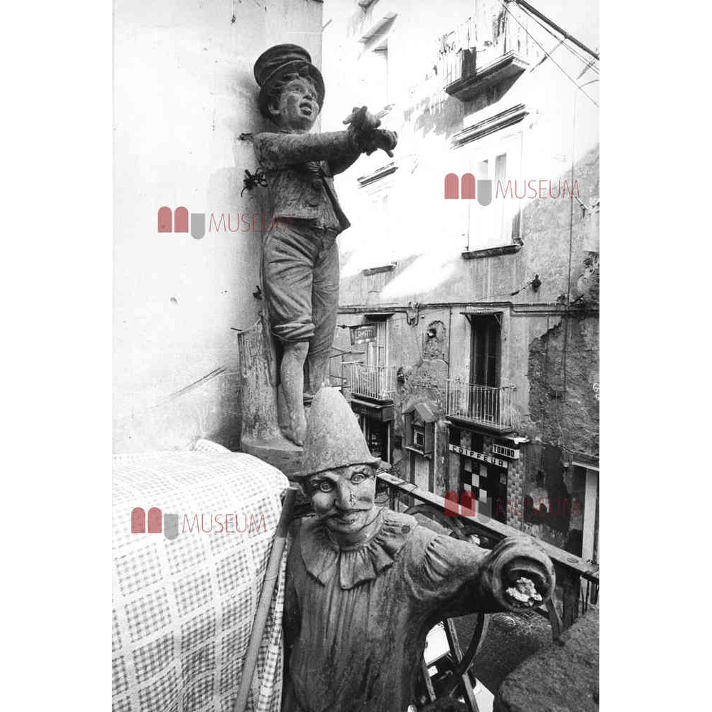 Photographie 2 - La Napoli di Bellavista - Luciano De Crescenzo - Museum-Shop.it