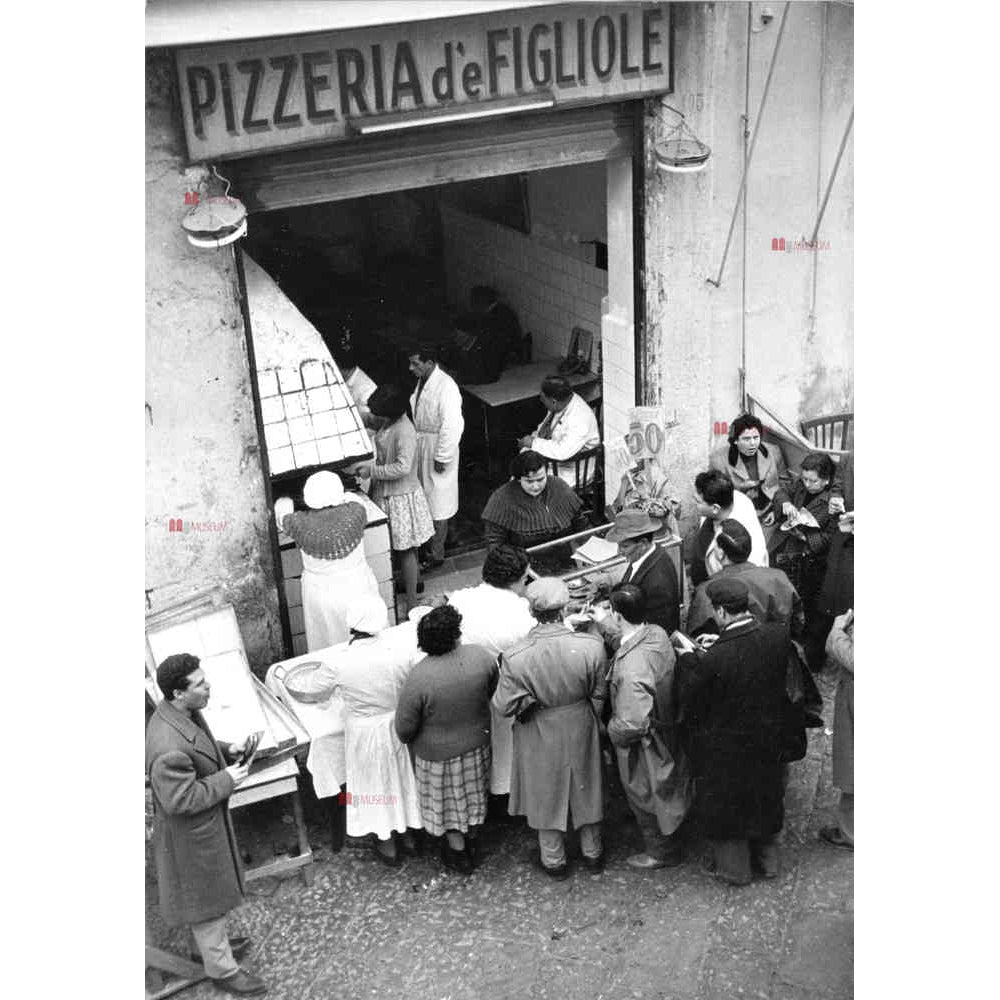 Photography 28 - Bellavista's Naples - Luciano De Crescenzo - Museum-Shop.it