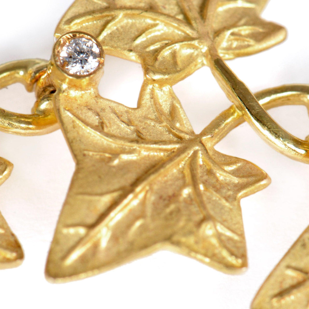 18 KT Gold Bracelet with Ivy Leaves