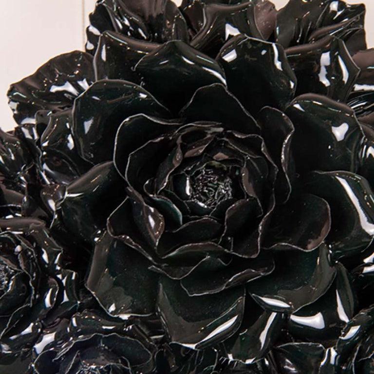 Mirror with black frame in artistic Capodimonte porcelain - Museum-Shop.it